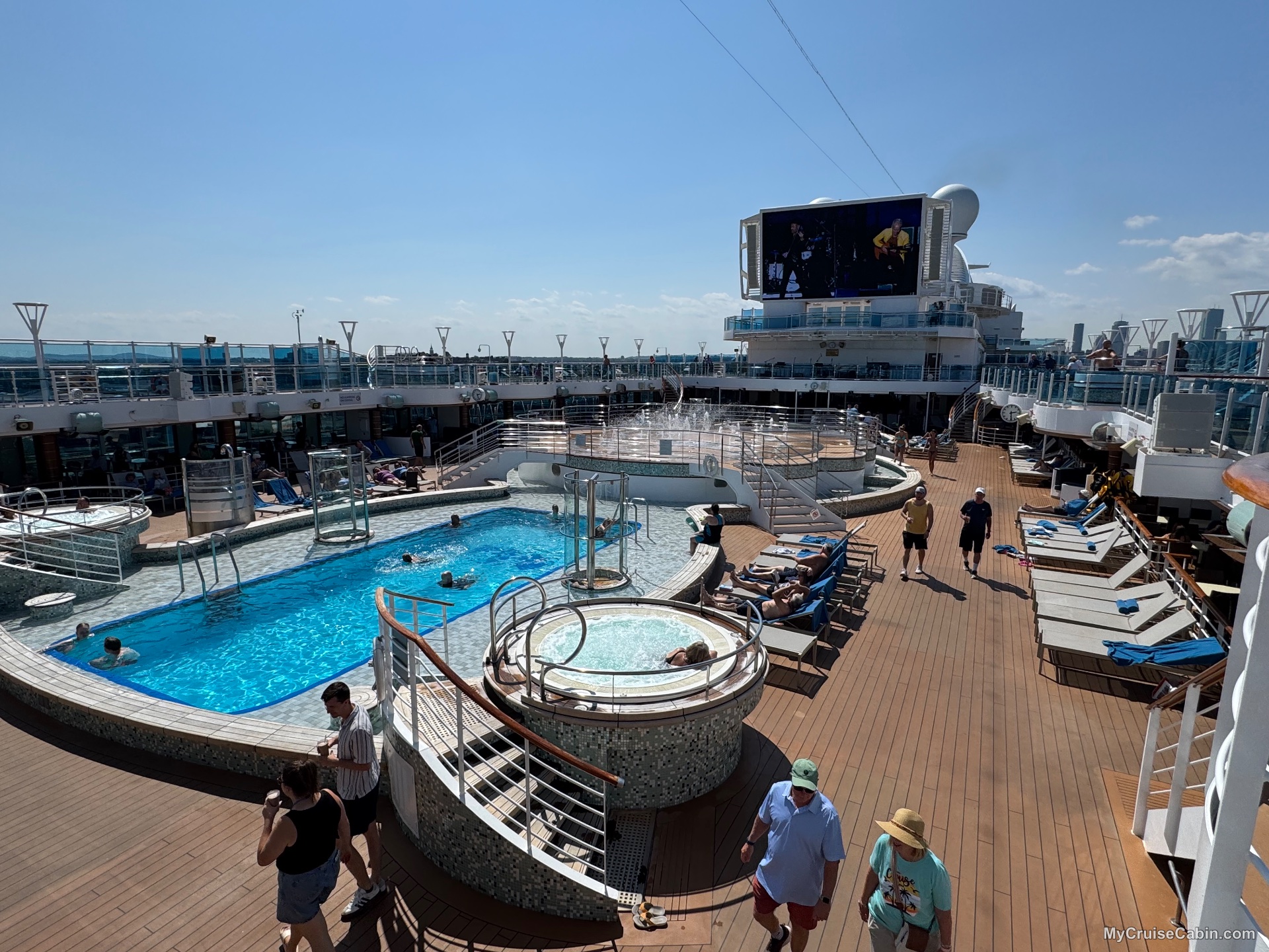 Lido Deck 