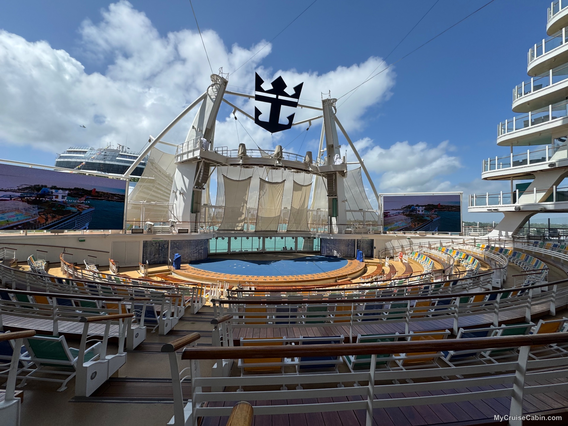 Aqua Theater