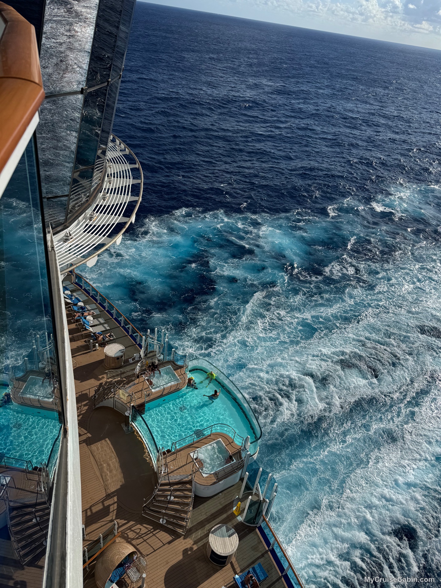 Sun Princess Aft pool - Exterior