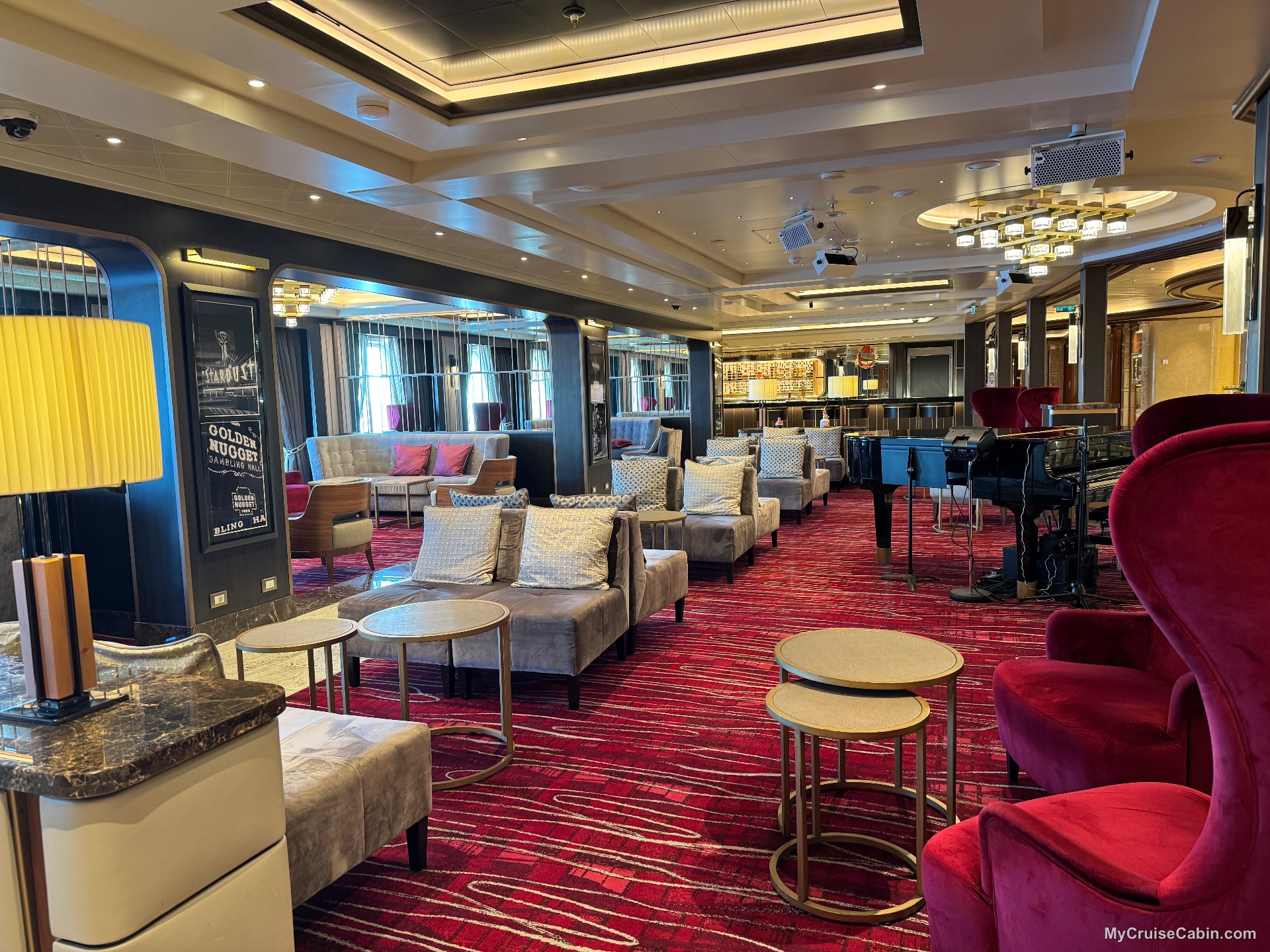 Crooners Martini Bar