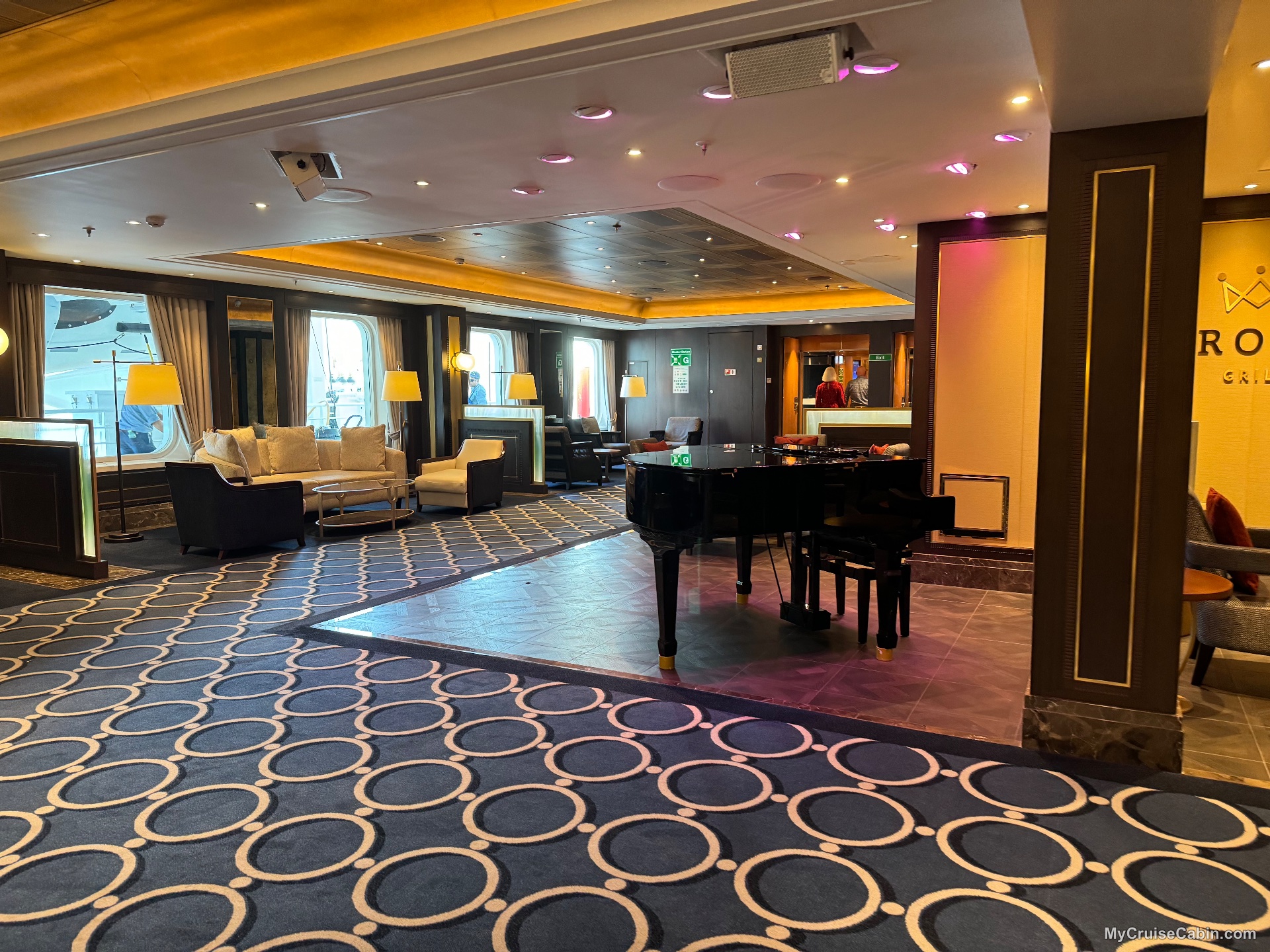Crown Grill Bar