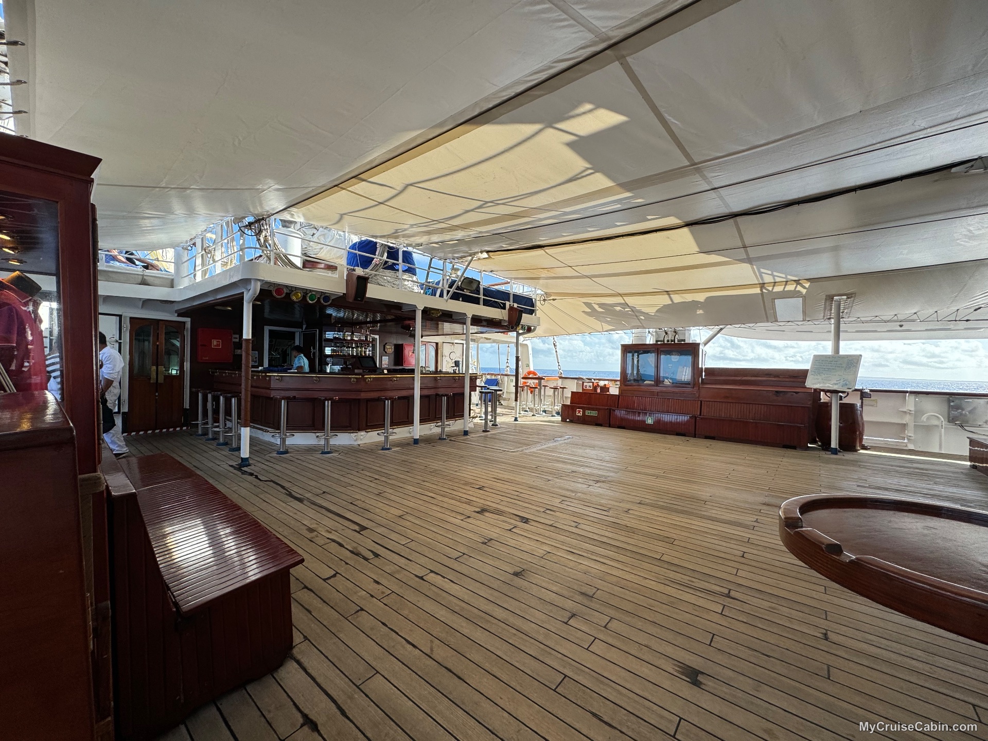 Deck Bar