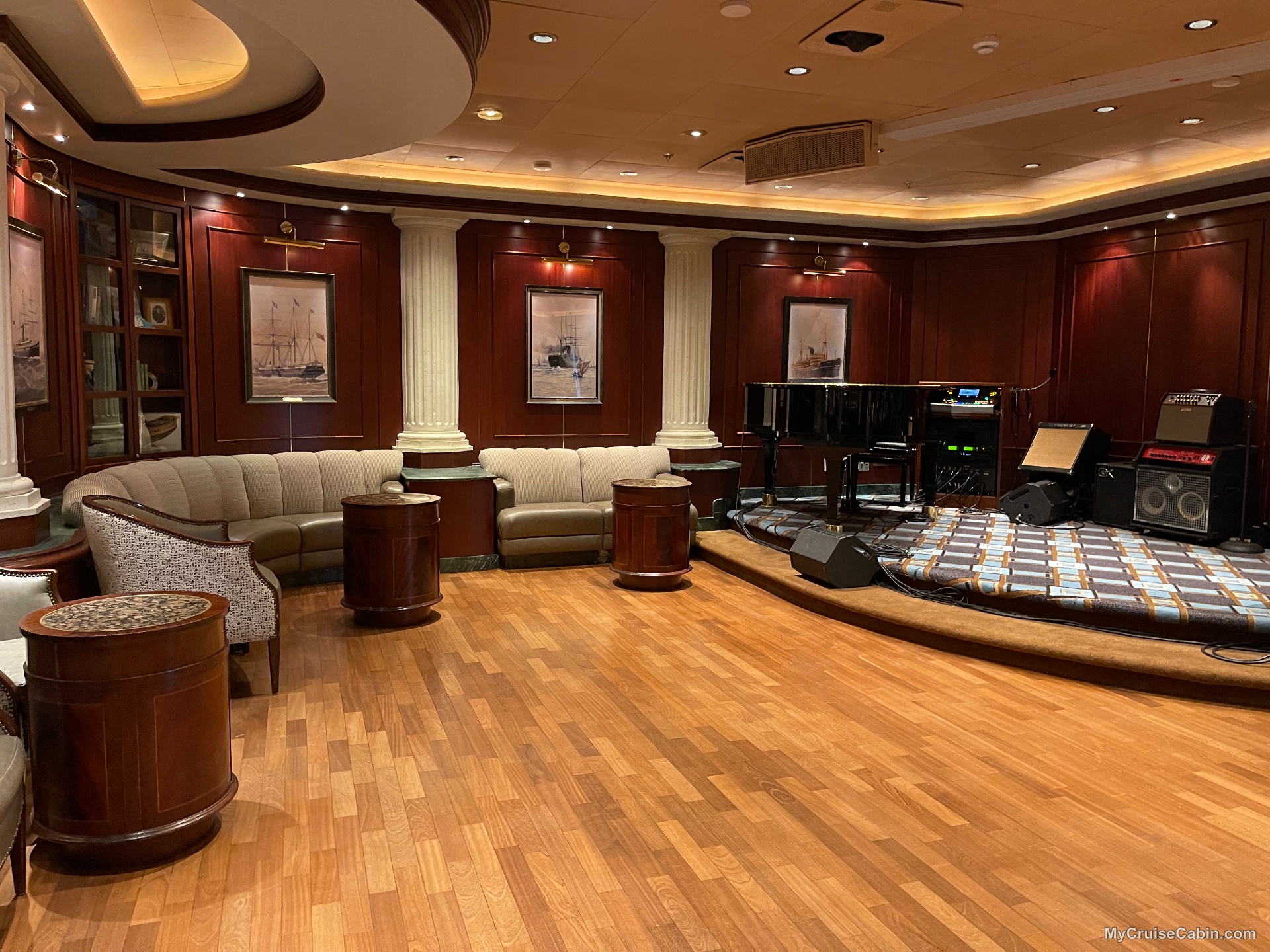 Wheelhouse bar and lounge
