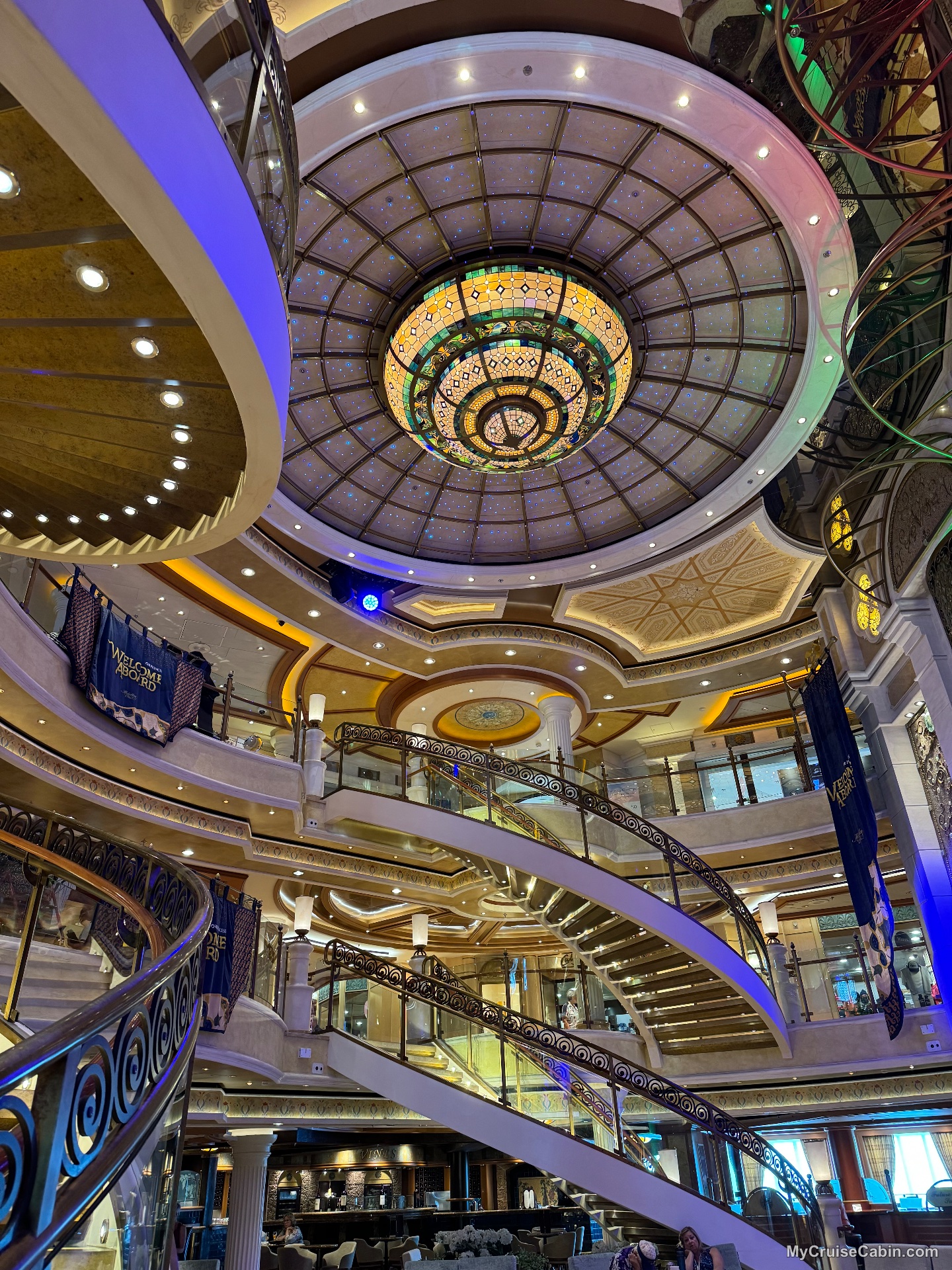 Emerald Princess Piazza - Atrium