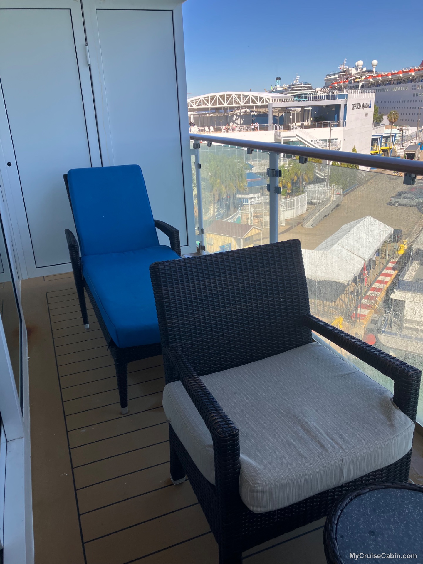 Cabin 8672 on Norwegian Star