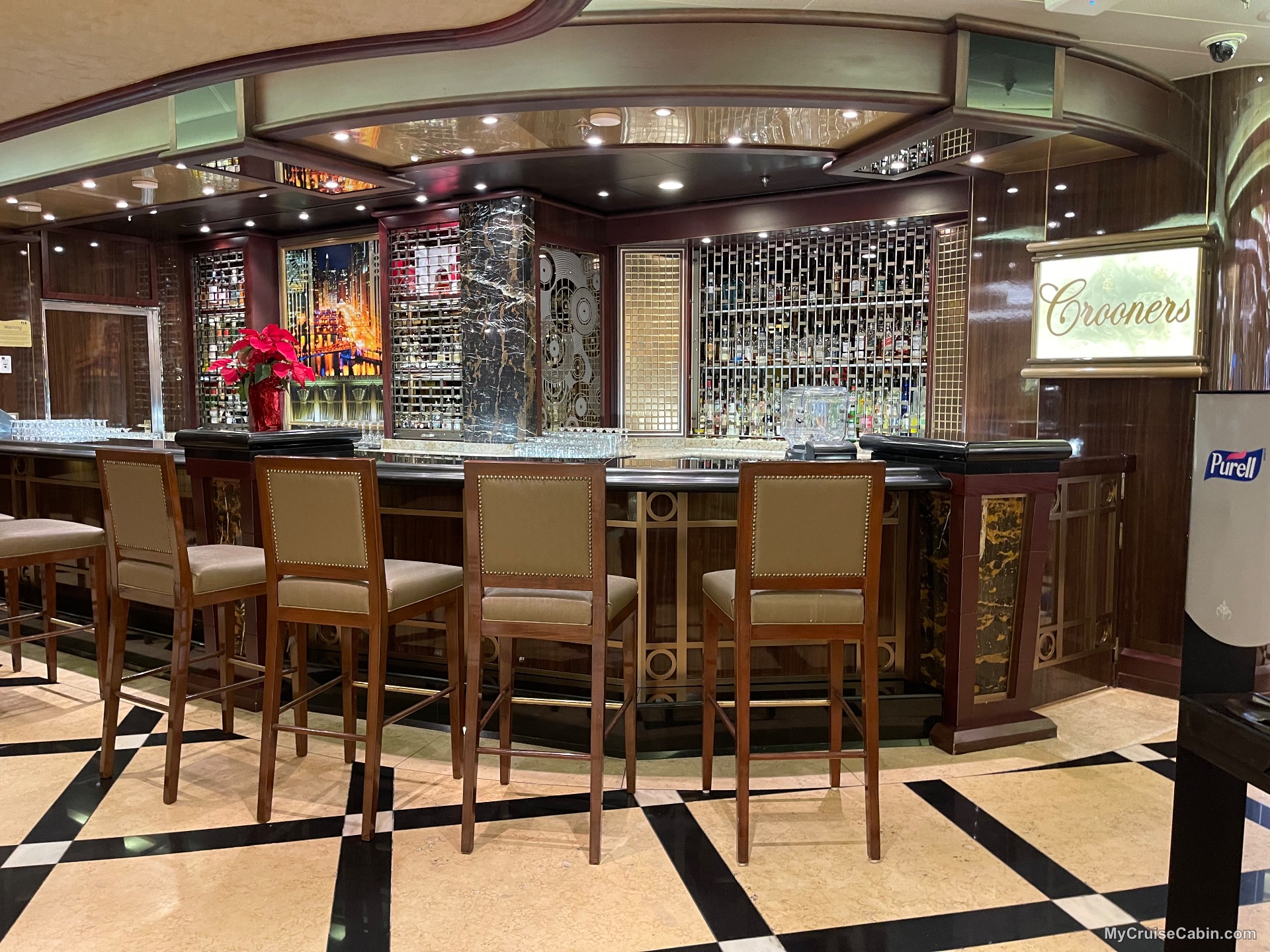 Regal Princess Crooners Bar - Bar