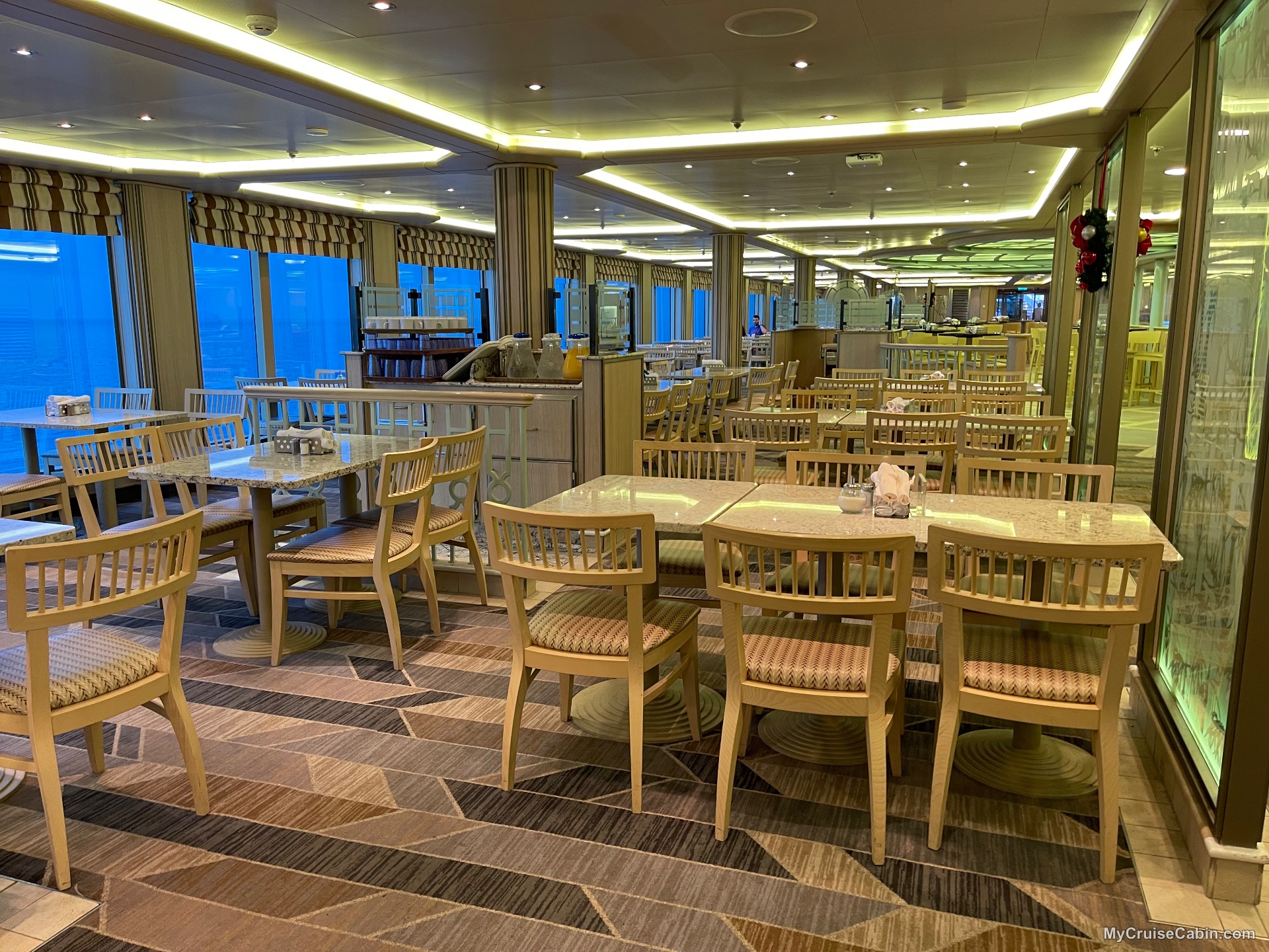 Regal Princess Buffet seating - Restaurant