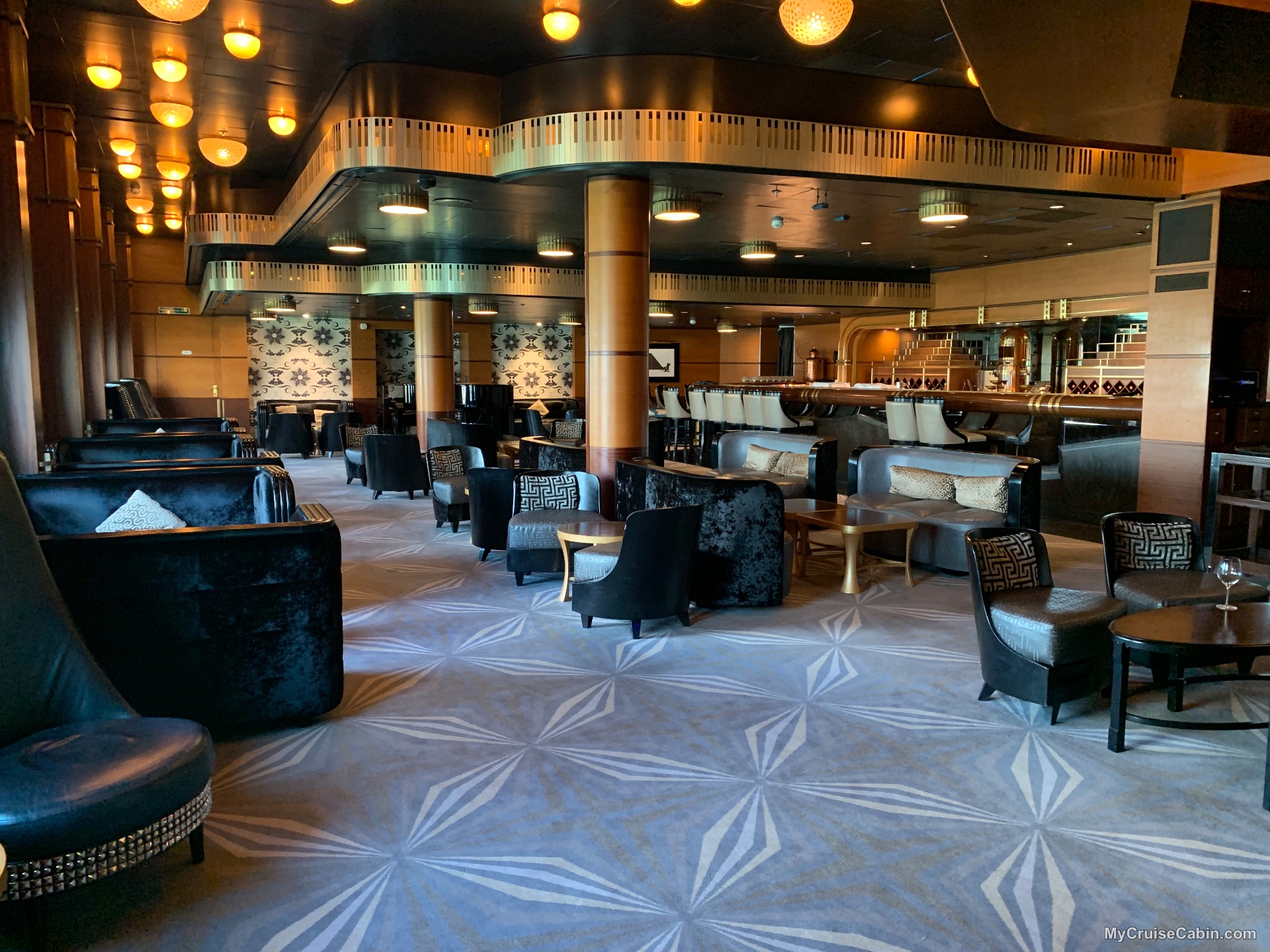 Bar and lounge