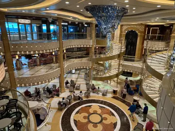 Piazza atrium