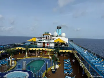 Upper deck and pool deck