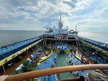 Upper decks pool deck