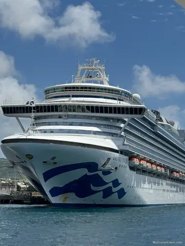 Emerald Princess bow front view