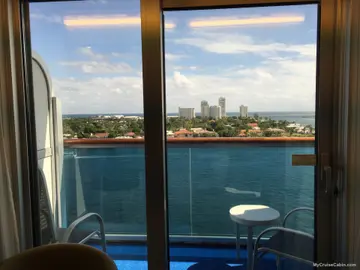 Cabin L210 on Emerald Princess