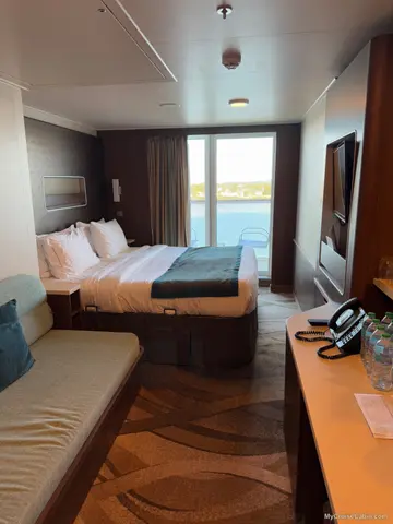 Cabin 12134 on Norwegian Escape
