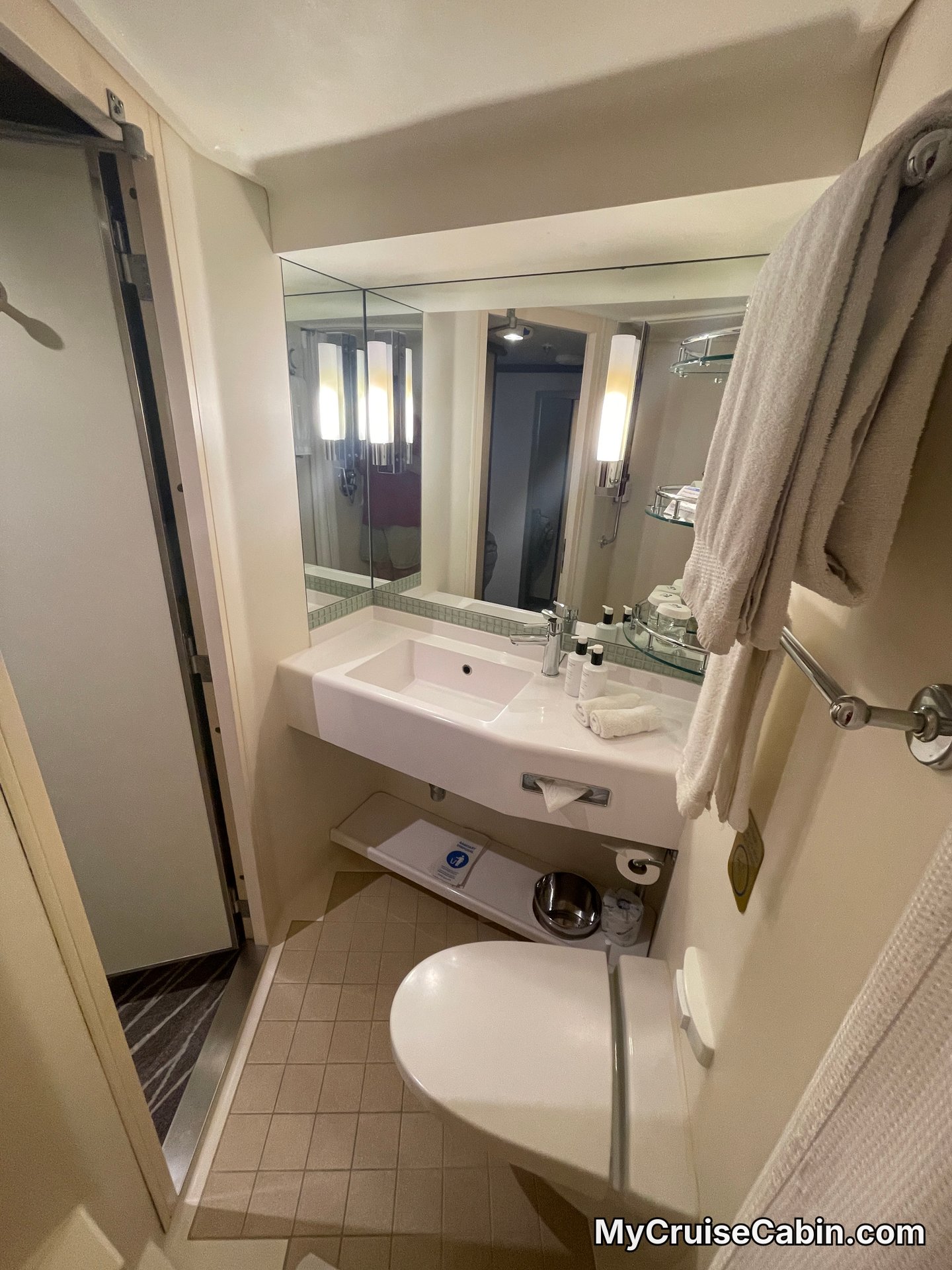 Cabin D730 on Regal Princess