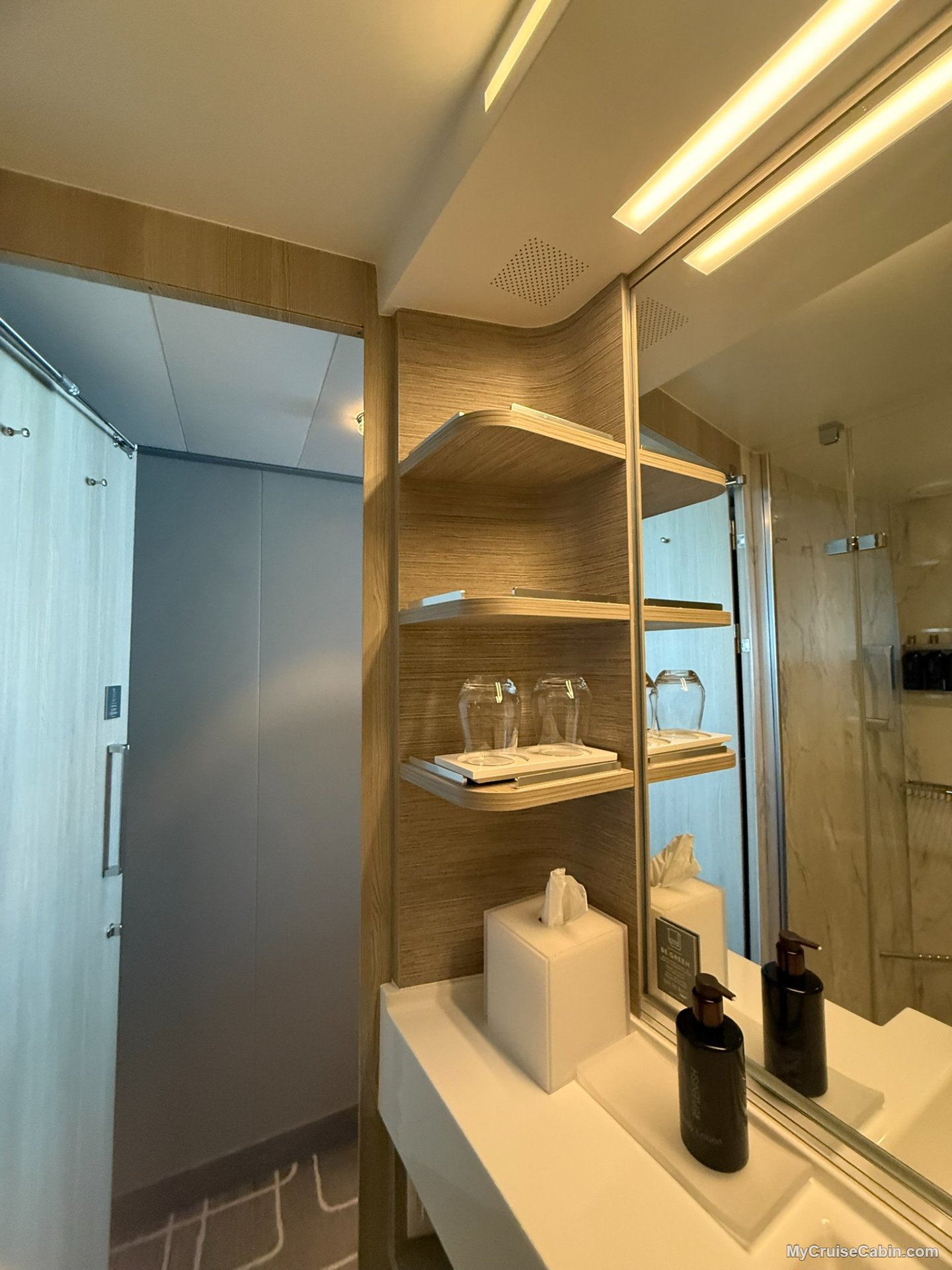Cabin 11274 on Celebrity Apex