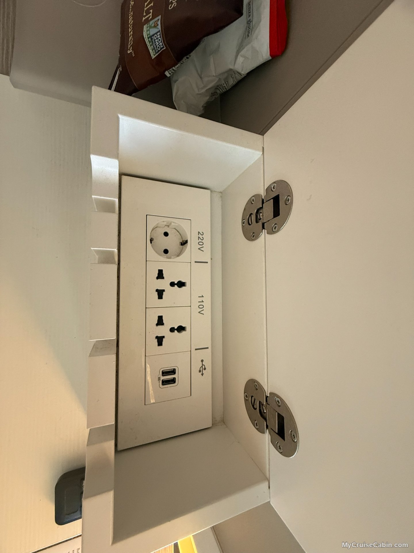 Cabin 11274 on Celebrity Apex