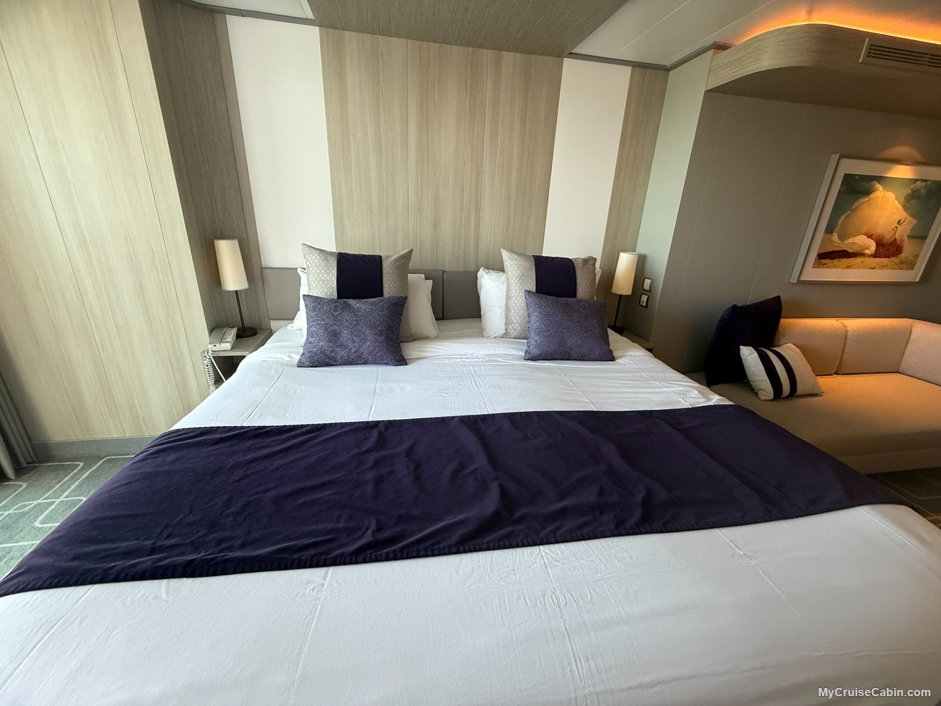 Cabin 11274 on Celebrity Apex