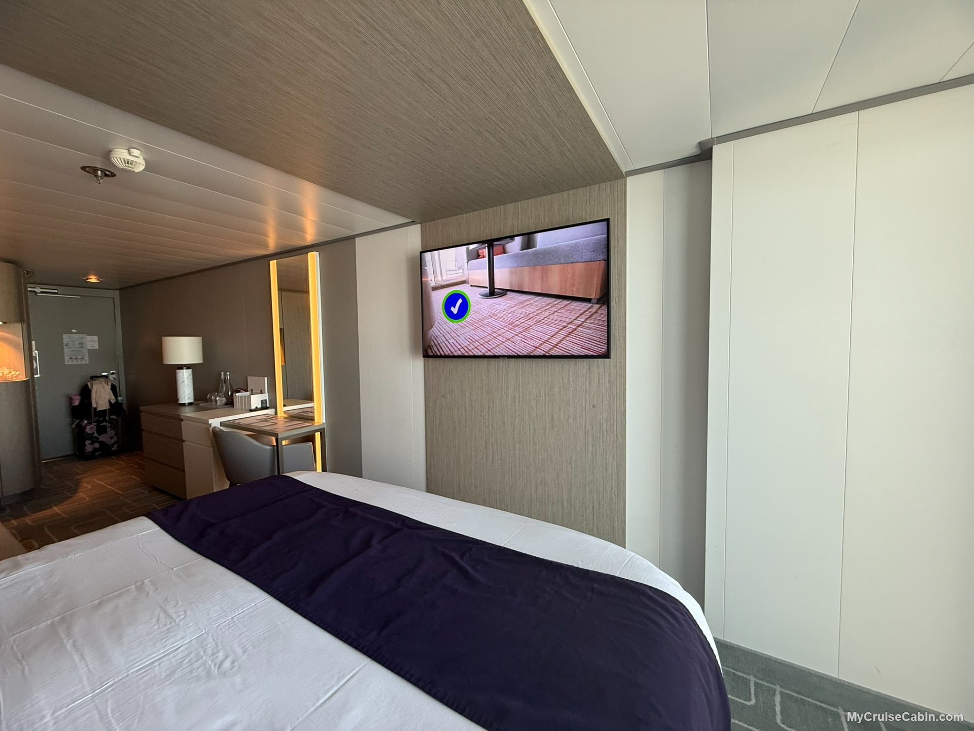 Cabin 11274 on Celebrity Apex