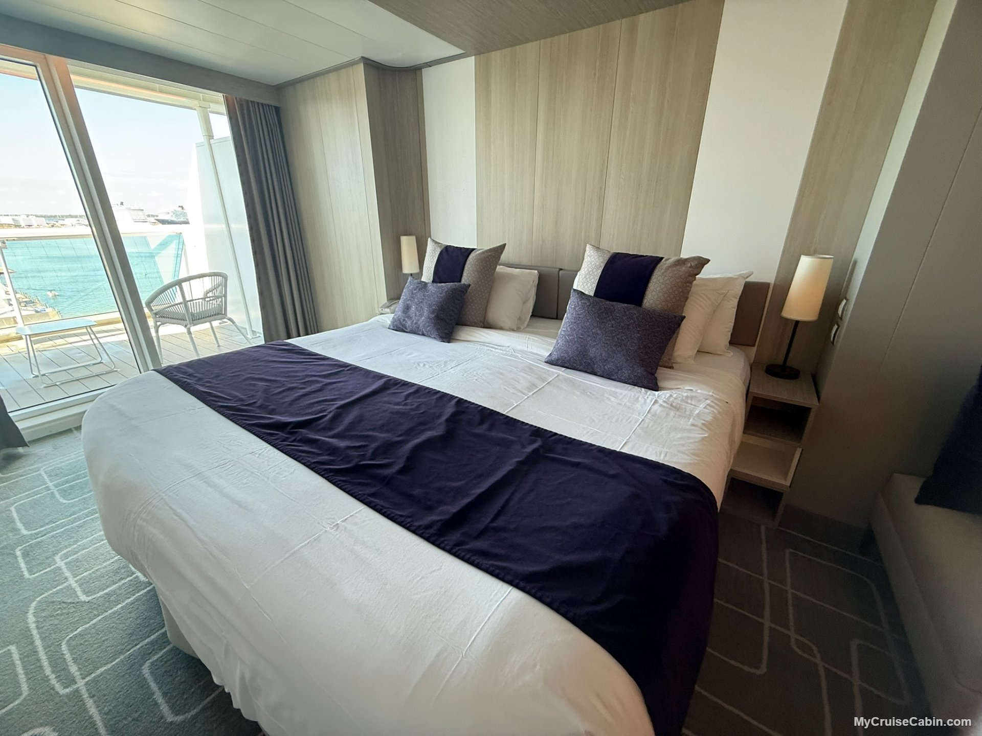 Cabin 11274 on Celebrity Apex