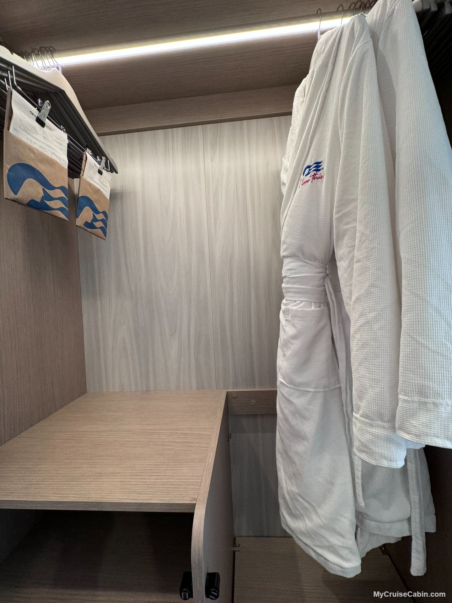 Sun Princess Cabin 14642 - Storage