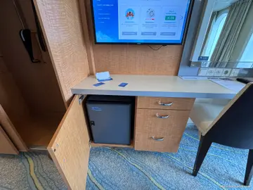 Cabin 12166 on Oasis of the Seas