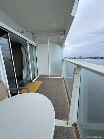 Cabin 12166 on Oasis of the Seas