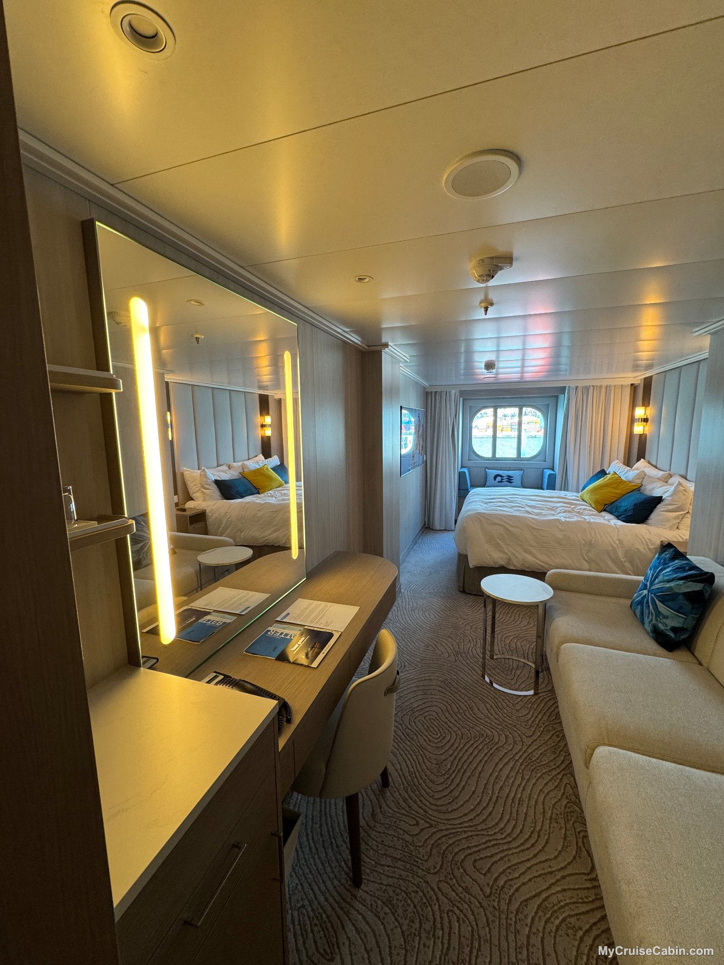 Cabin 5215 on Star Princess