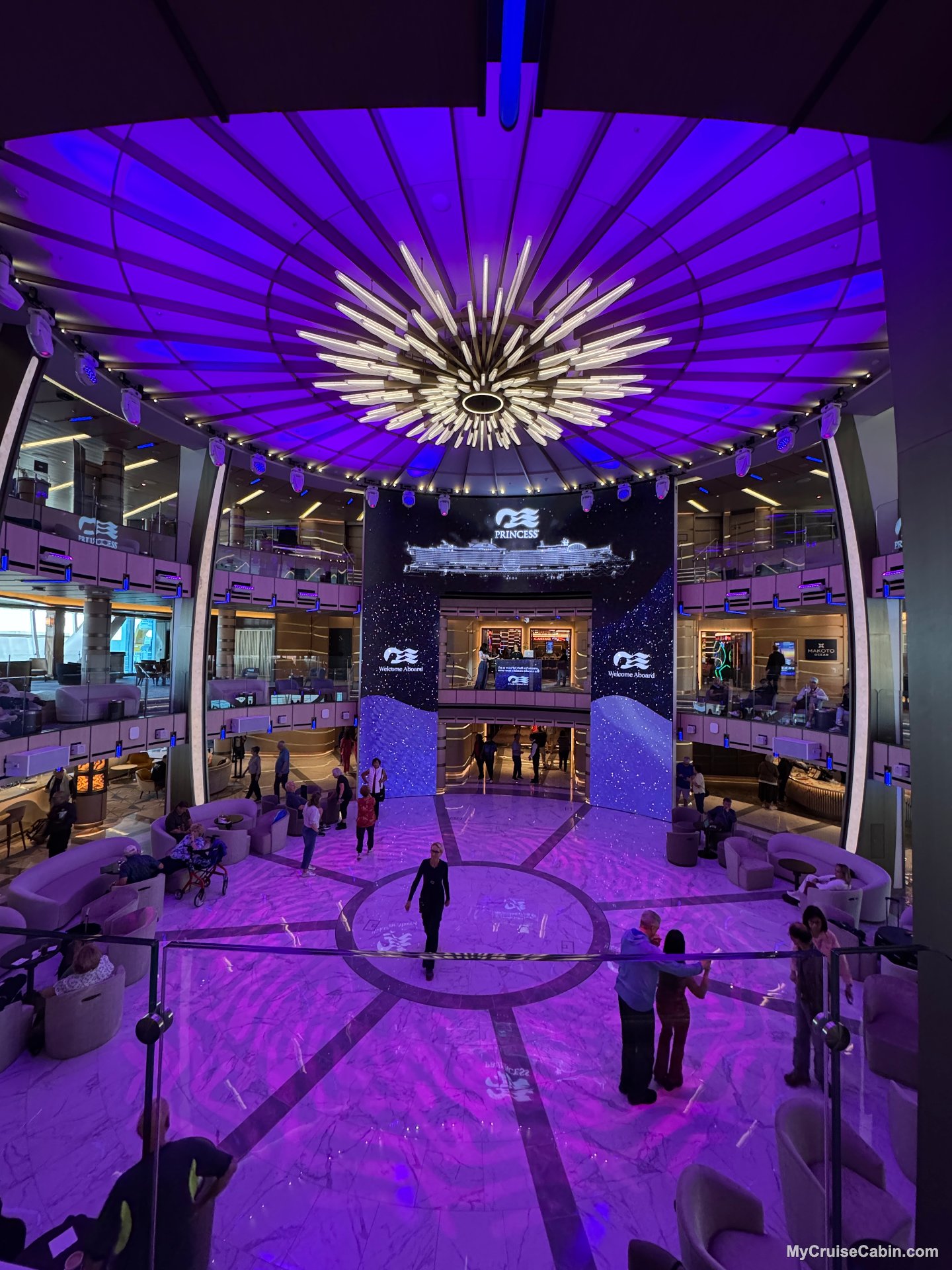 Star Princess Piazza - Atrium
