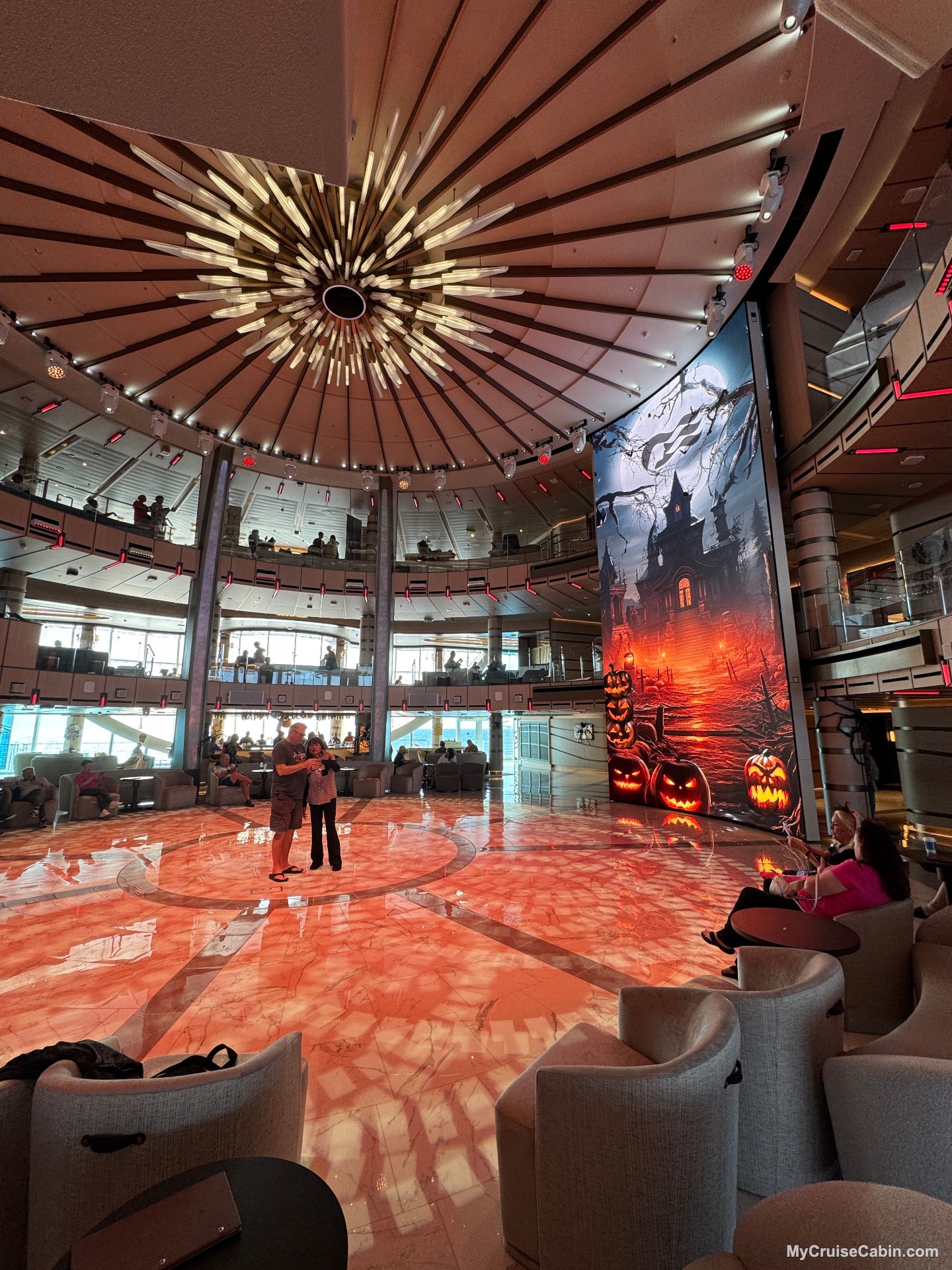 Star Princess Piazza - Atrium