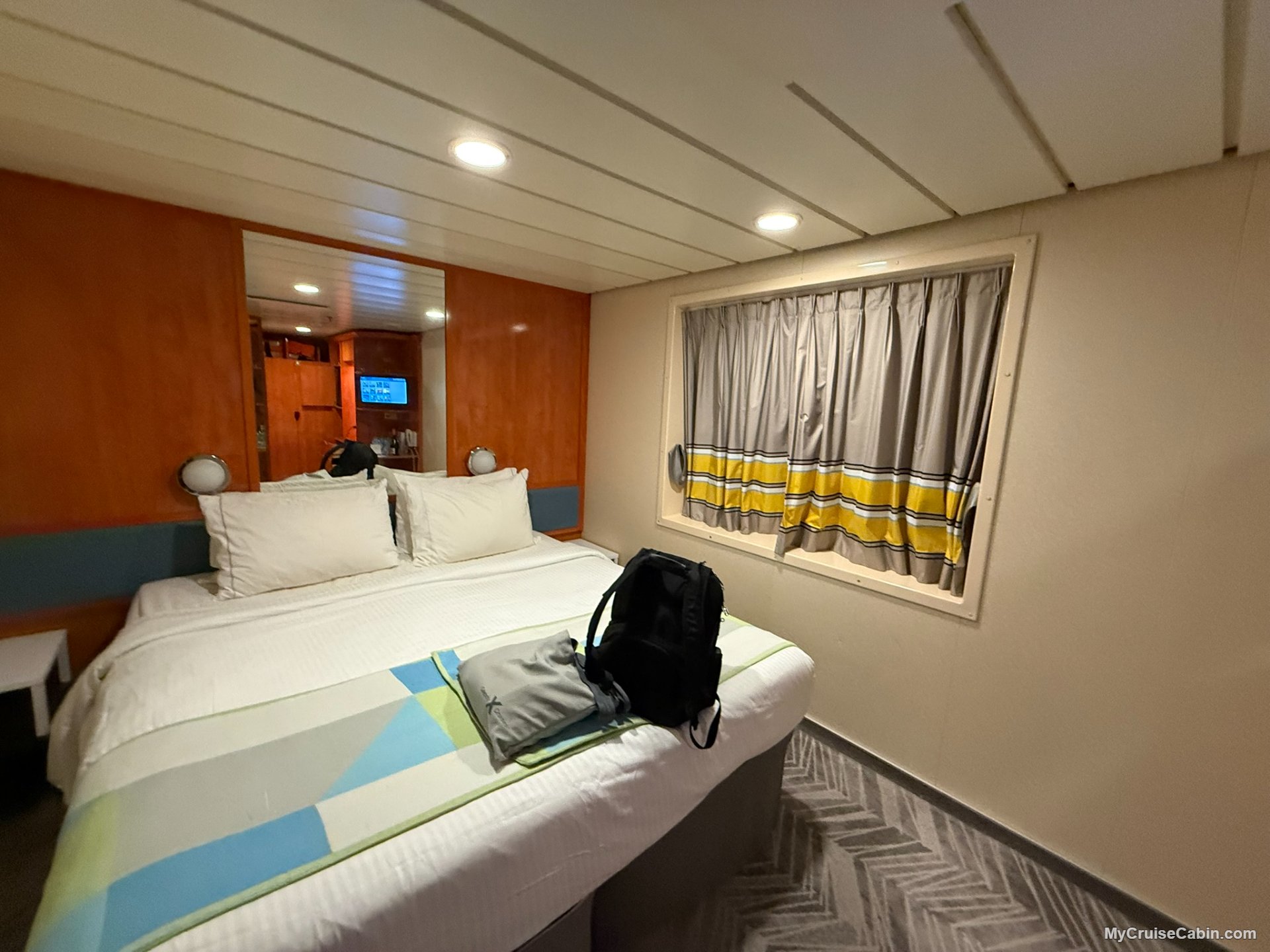 Cabin 8116 on Norwegian Dawn