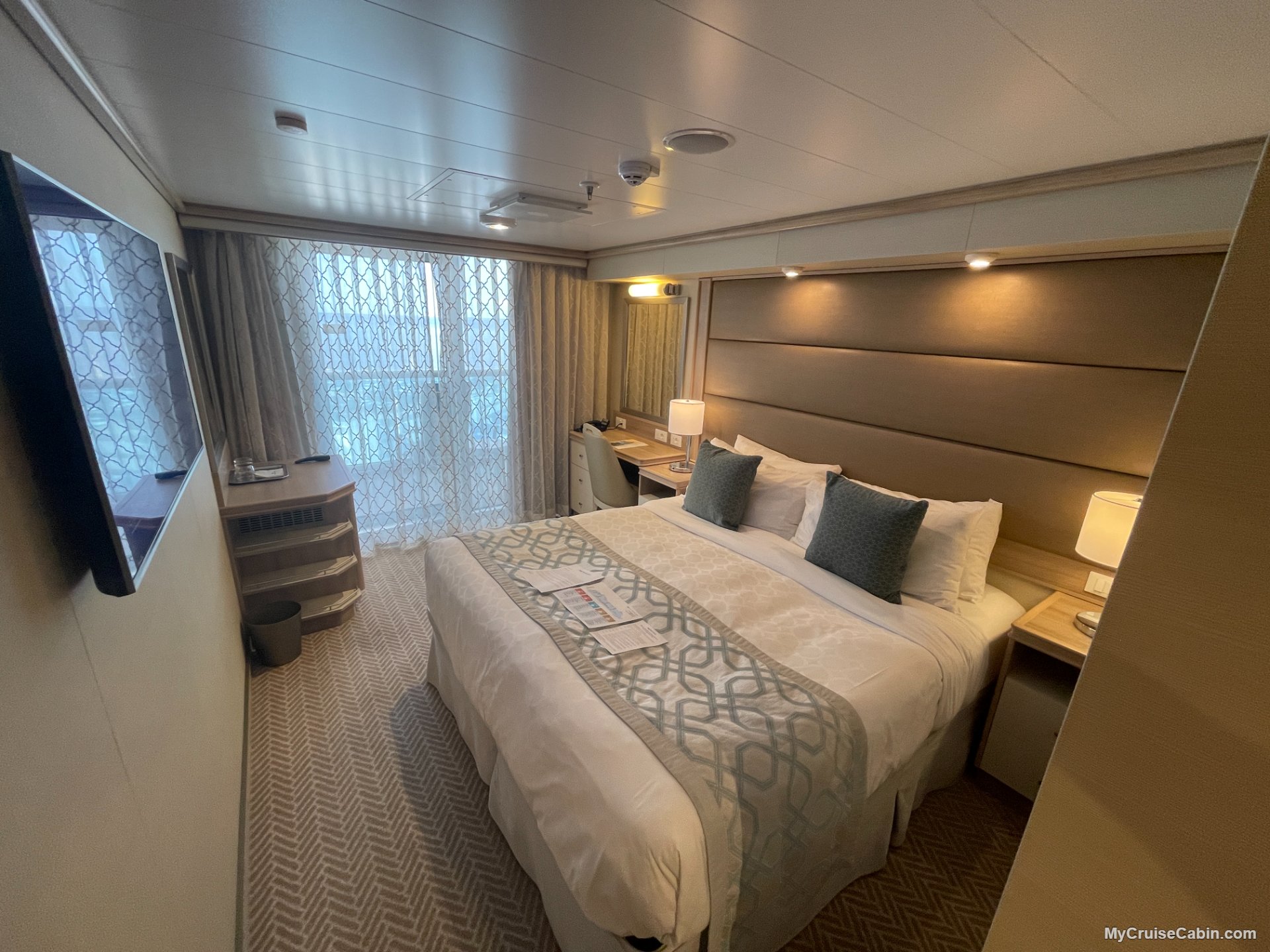 Cabin S222 on Sky Princess