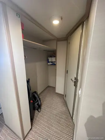 Cabin S222 on Sky Princess