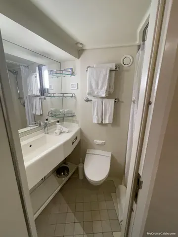 Cabin S222 on Sky Princess
