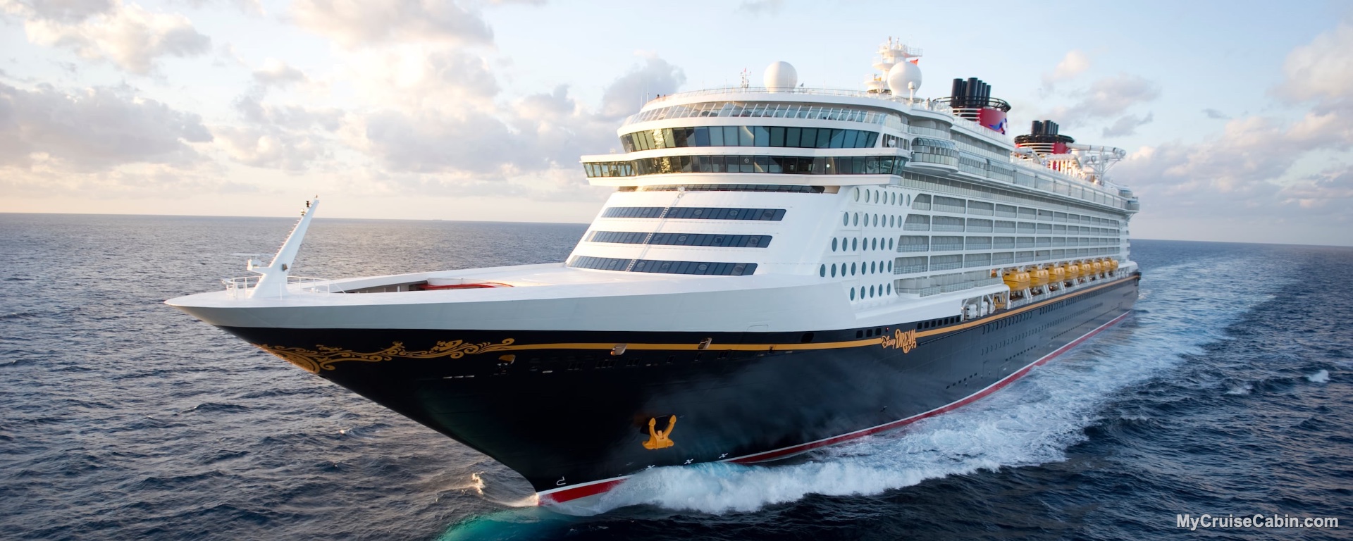 Disney Dream Disney Dream at Sea - Exterior