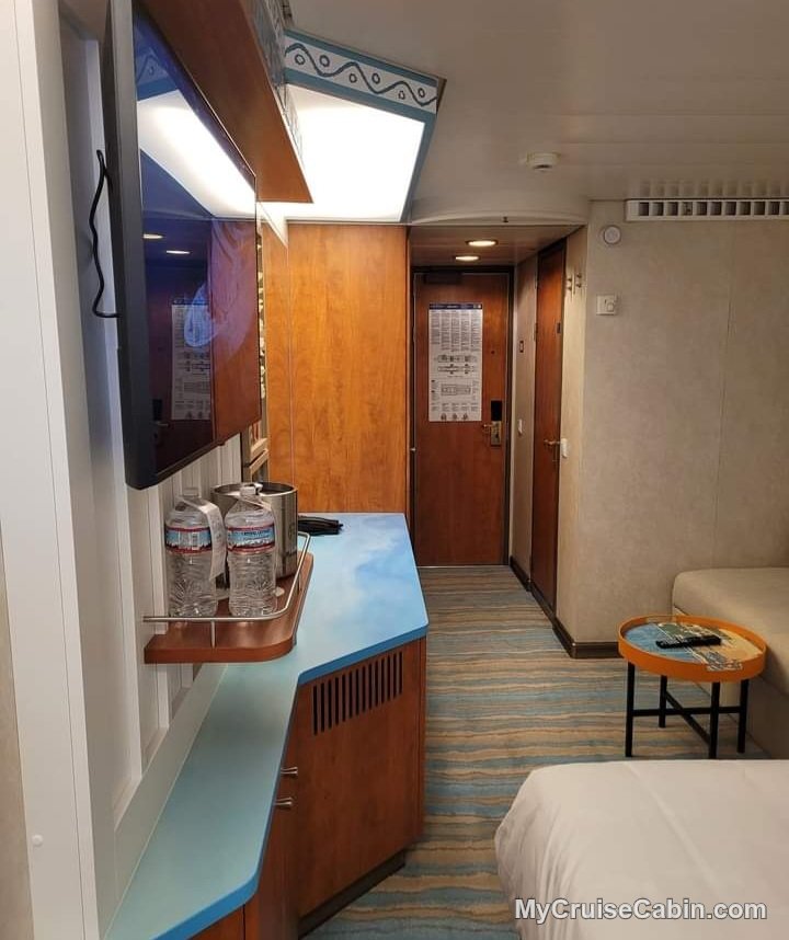 Cabin 8222 on Islander