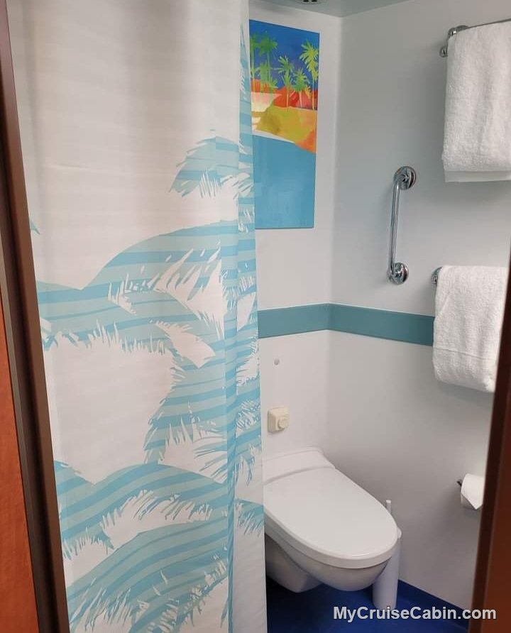 Cabin 8222 on Islander
