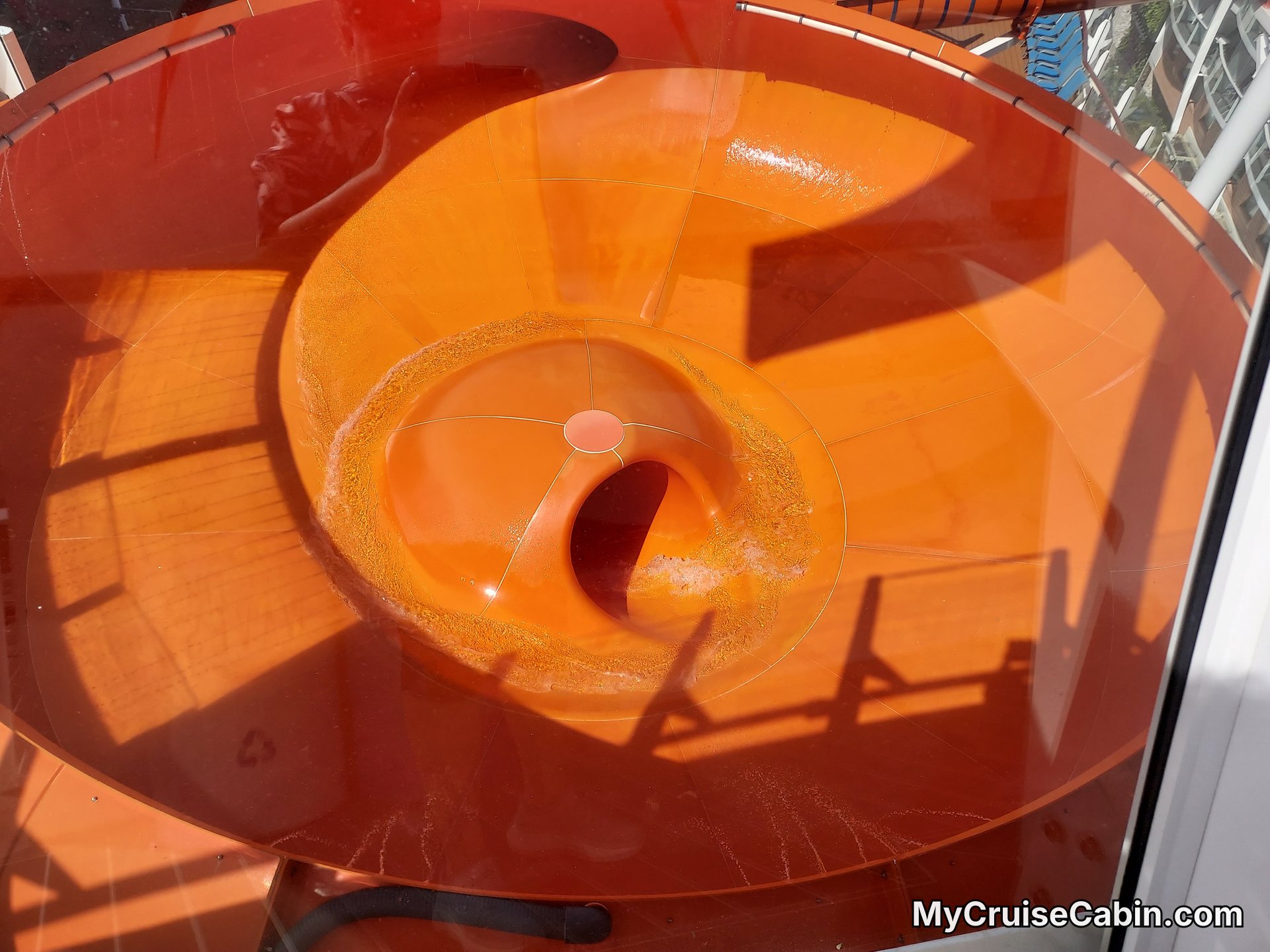 Wonder of the Seas water slide - Recreation