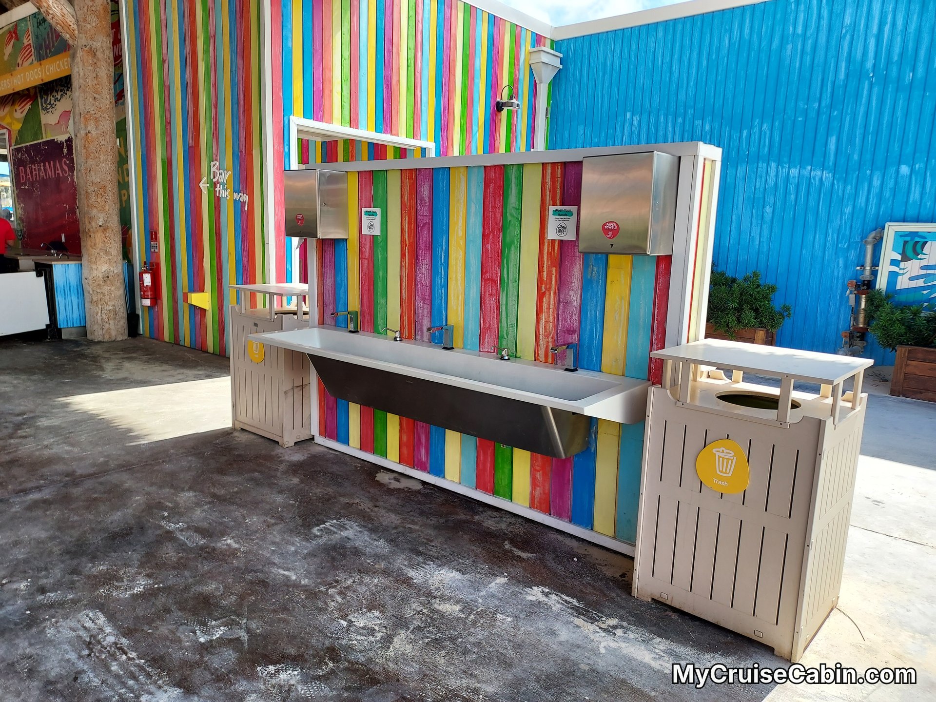 Perfect Day Coco Cay - Little Stirrup Cay washing station before entering the food court - Restaurant Photo