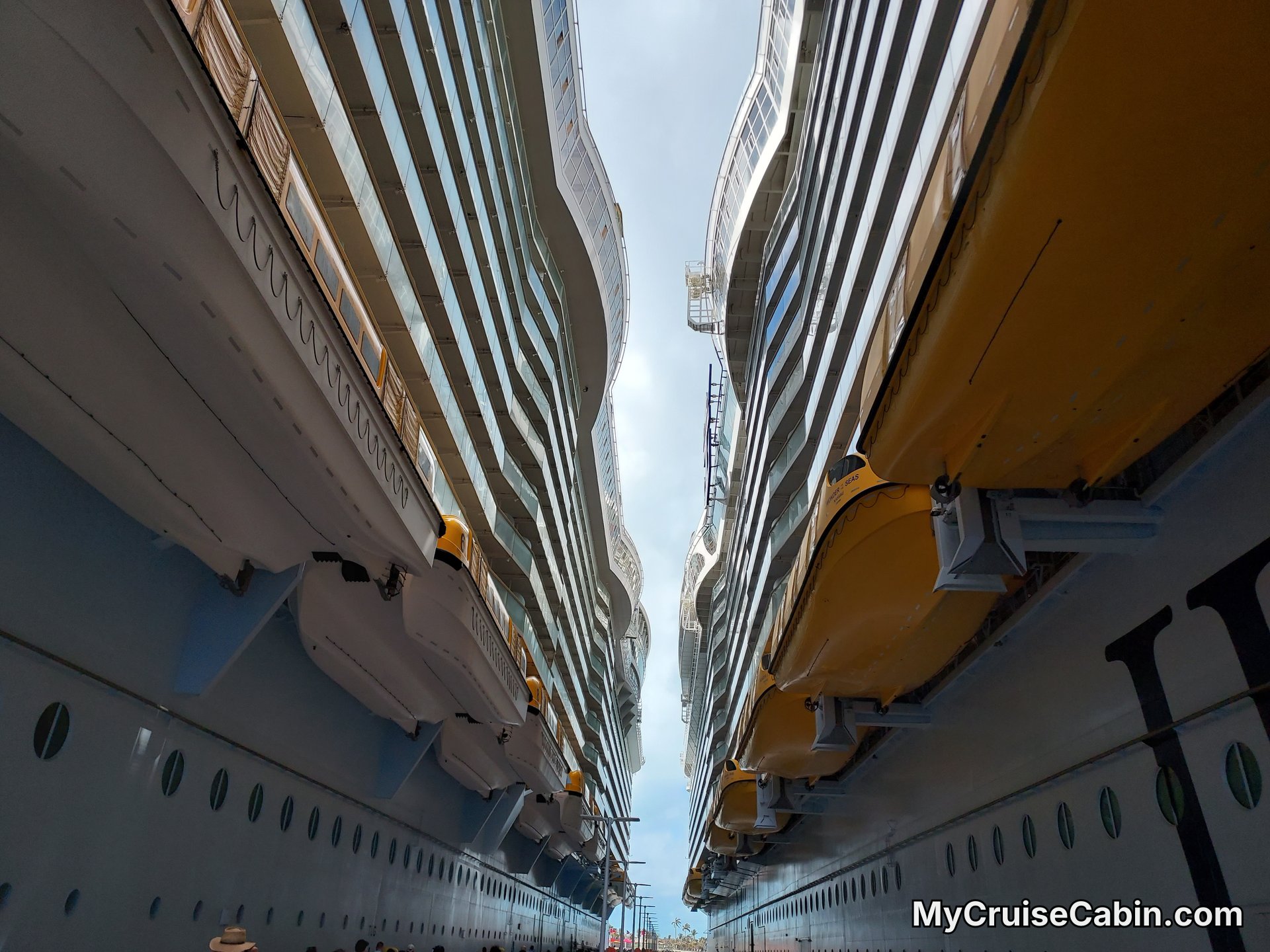 Wonder of the Seas 2 Royal ships next to each other at Cocoa Cay - Other