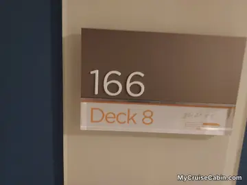 Cabin 8166 on Wonder of the Seas