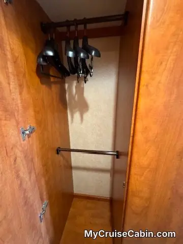 Cabin 8125 on Islander