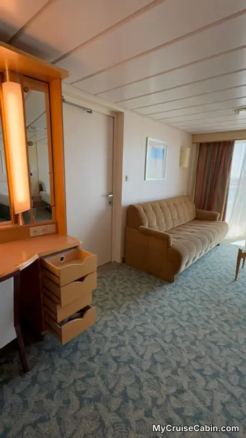 Cabin 1608 on Mariner of the Seas