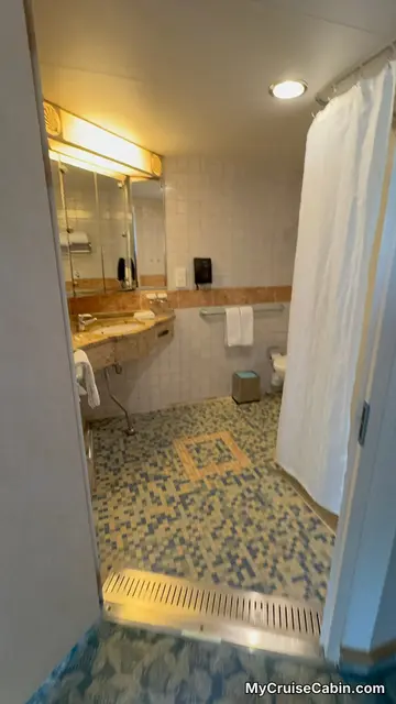 Cabin 1608 on Mariner of the Seas