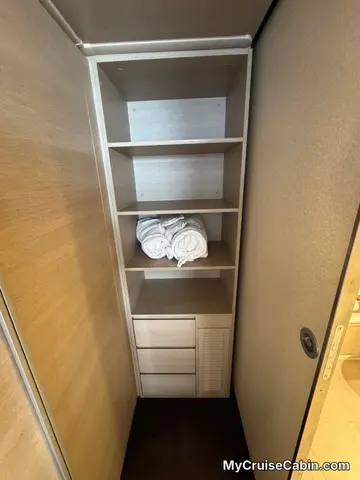 Cabin 15243 on MSC World America