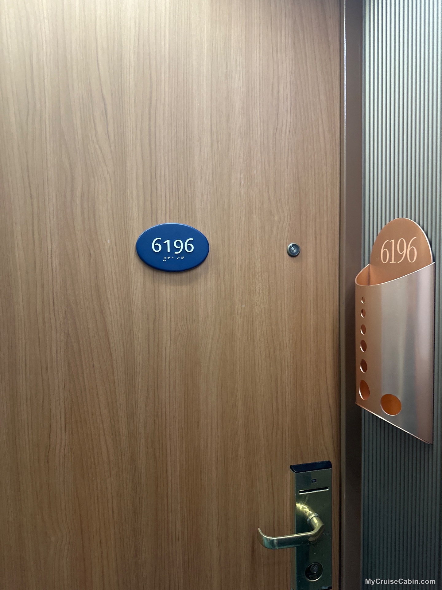Cabin 6196 on Islander