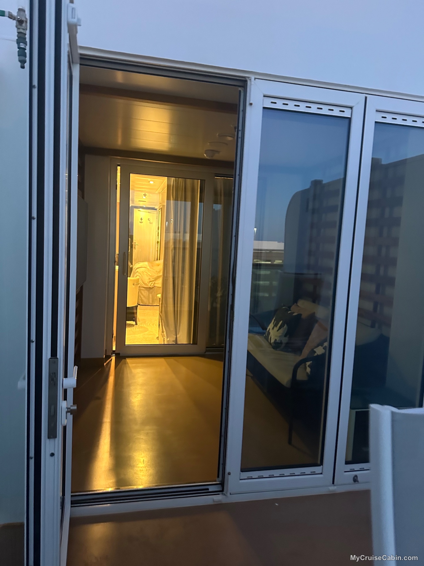 Cabin 10521 on Sun Princess