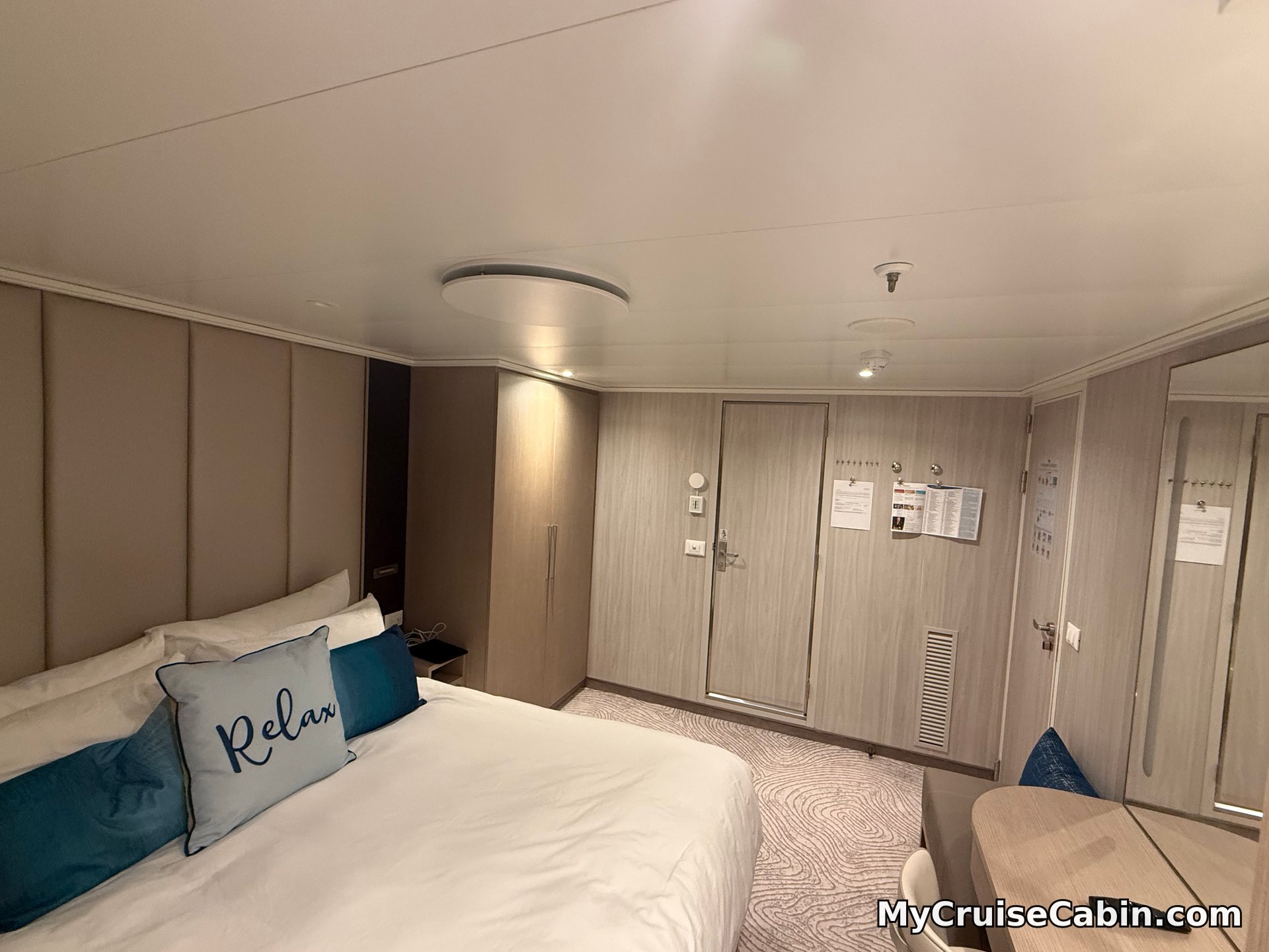 Cabin 11121 on Star Princess