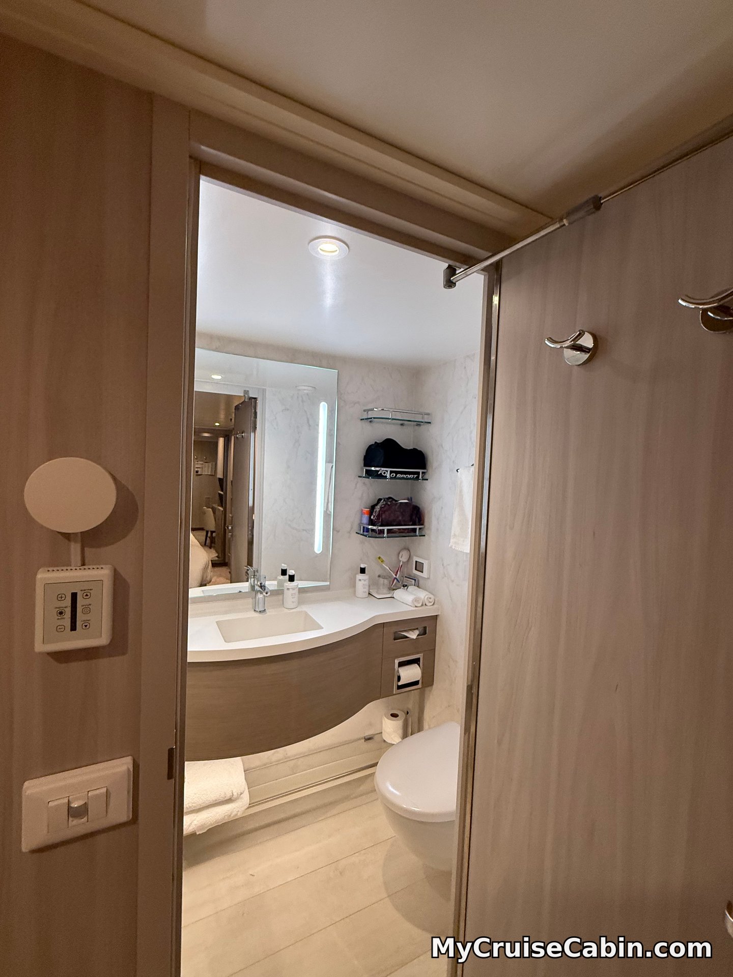 Cabin 11121 on Star Princess