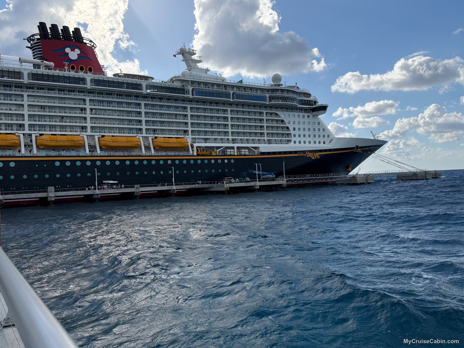 Disney Dream Disney Dream - Outlook Point - Exterior